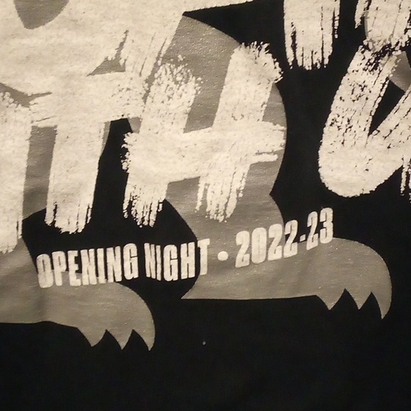 Unisex "Roar With Us, Opening Night * 2022-2023" Short Sleeve Shirt - Size Large - Picture 3 of 7